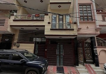 6+ BHK House for Sale in Model Town Phase 2, Delhi