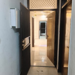 3 BHK Builder Floor for Sale in Dwarka Mor, Delhi