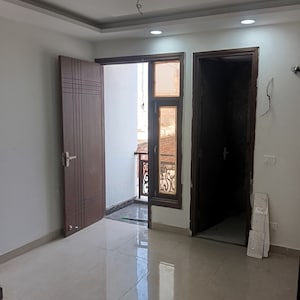 2 BHK Flat for Sale in Sultanpur, Delhi